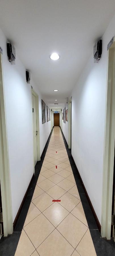 Api-Api Guesthouse Кота Кинабалу Екстериор снимка
