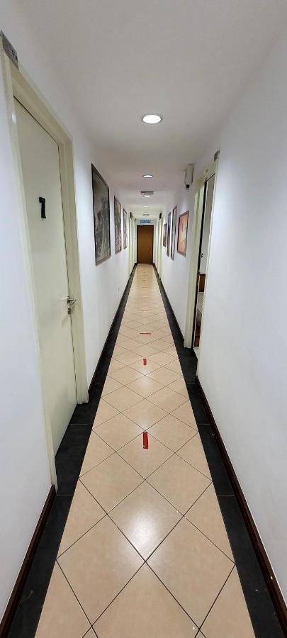 Api-Api Guesthouse Кота Кинабалу Екстериор снимка