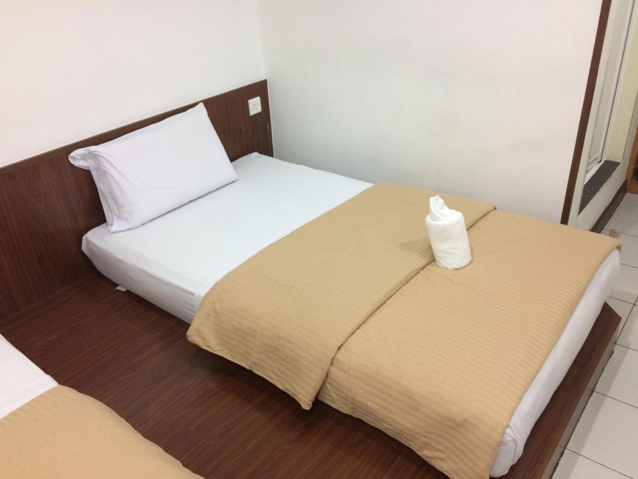 Api-Api Guesthouse Кота Кинабалу Екстериор снимка